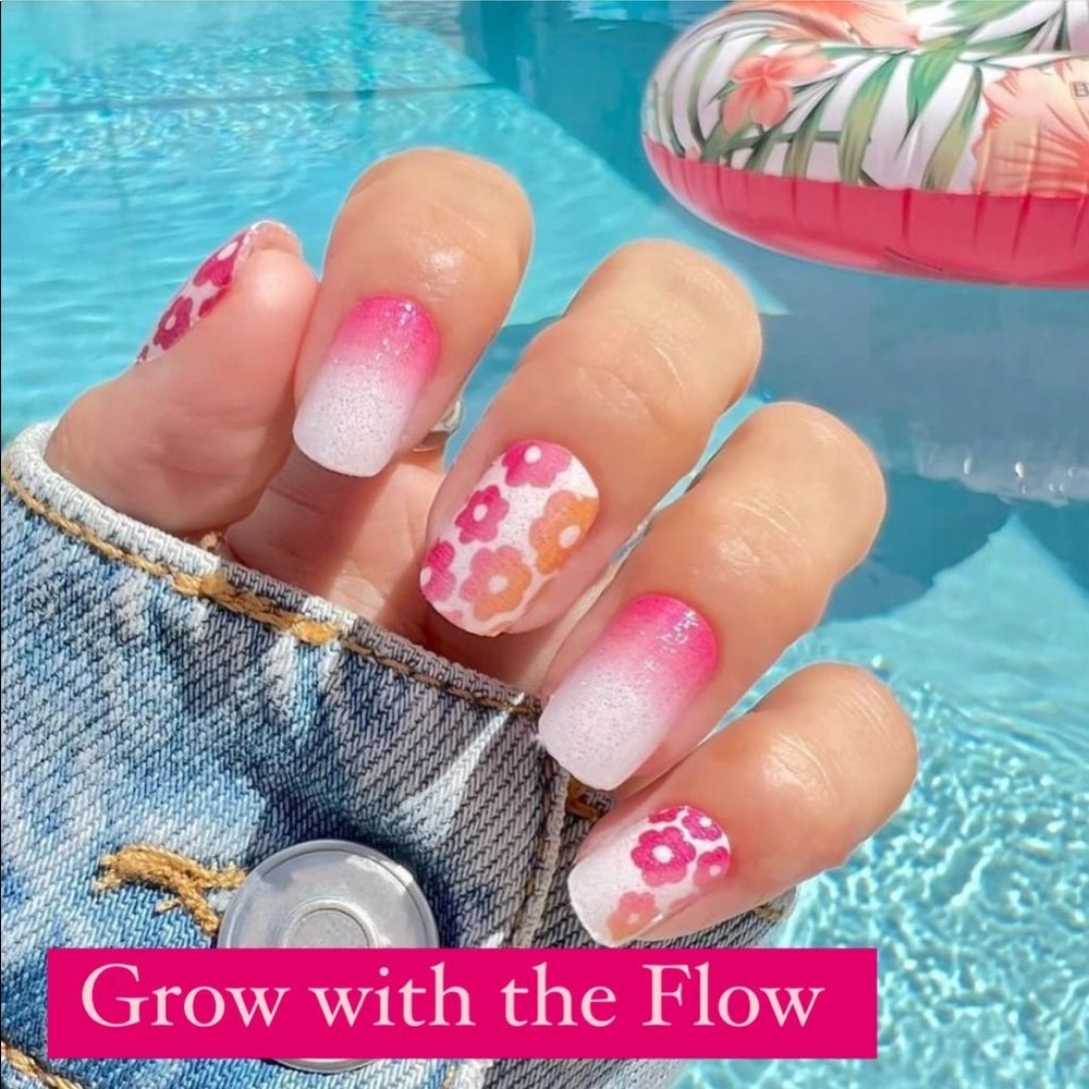 Color Street Nails- Flower Power- Light pink with flowers
